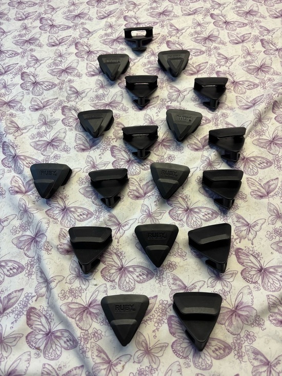 As Seen On TV Other - 📍*As Seen On TV*Ruby Space Triangles- Set of 18
